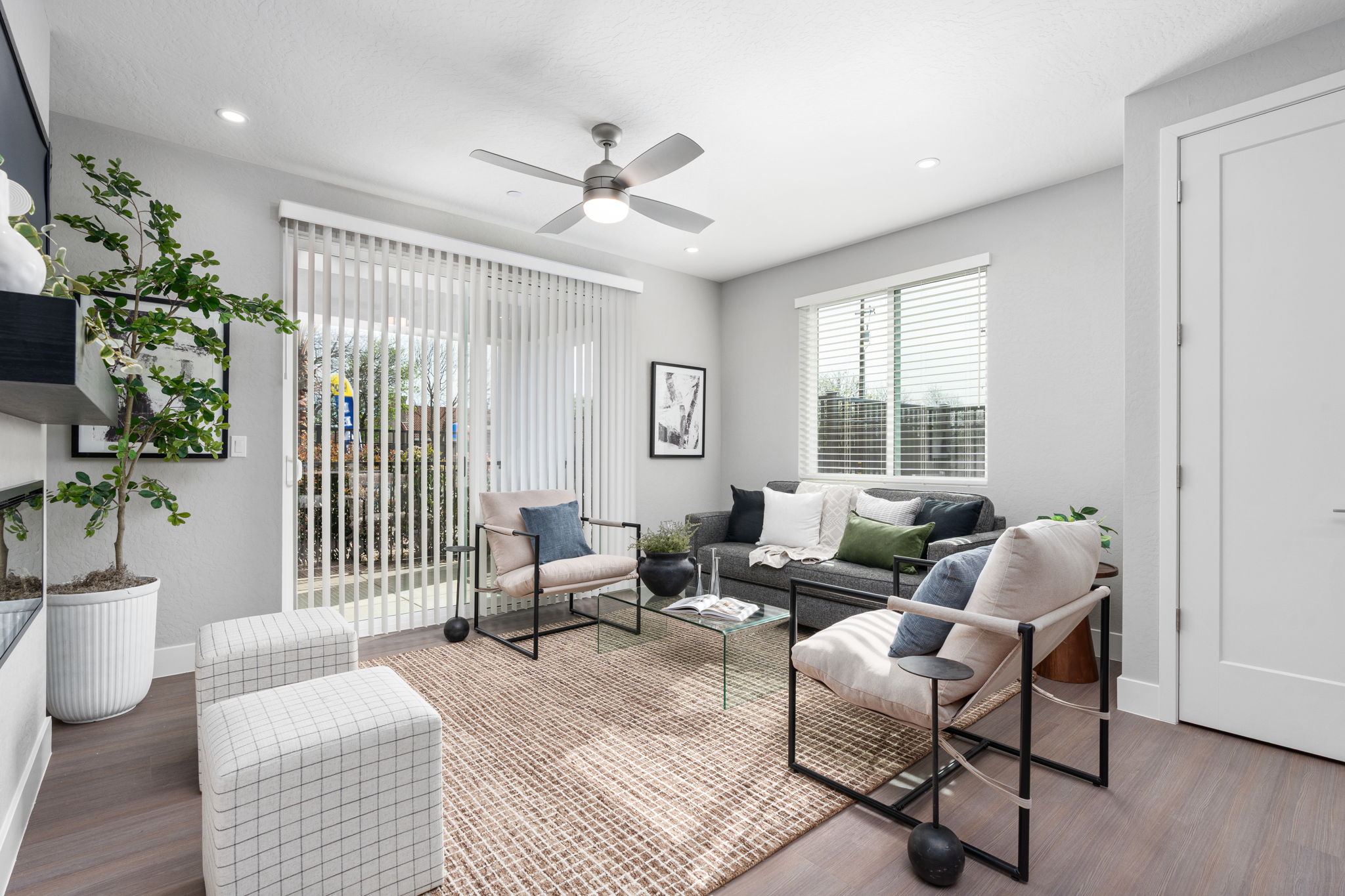 23-web-or-mls-The Palms Luxury Apartments-23